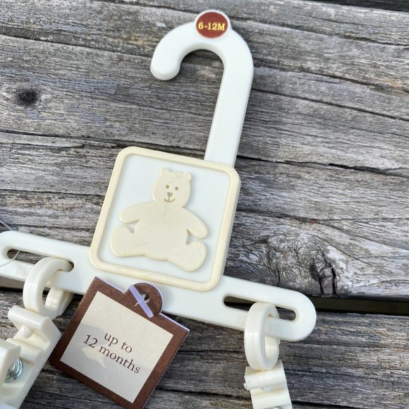 Gap Brown Knit Hat with Ears & Booties for Baby - Picture 11 of 13